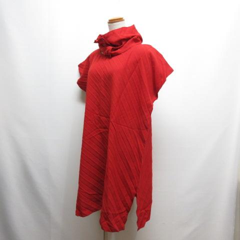 【中古】ミーイッセイミヤケ me ISSEY MIYAKE 半袖 プリーツ ワンピース 赤 レッド 微起毛 タートルネック 日本製 中古】ミーイッセイミヤケ me ISSEY MIYAKE 半袖 プリーツ ワンピース