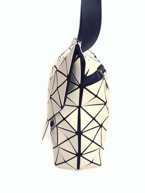 中古】バオバオ イッセイミヤケ BAOBAO ISSEY MIYAKE ショルダーバッグ 