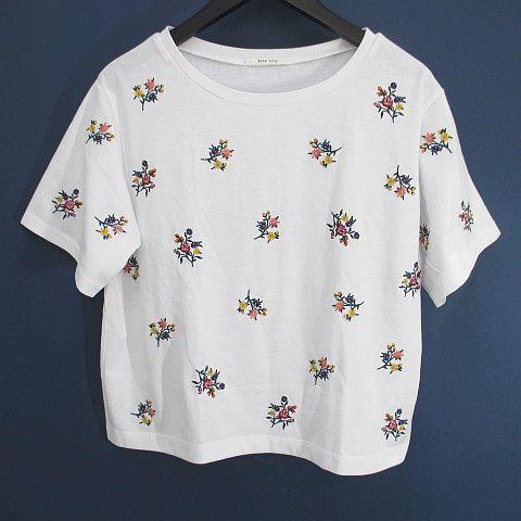 中古 アヴァンリリィ Avan Lily 花柄 半袖 カットソー Tシャツ 刺 F ホワイト 白 透け感 綿 コットン の通販はau Pay マーケット ブランド古着のベクトル