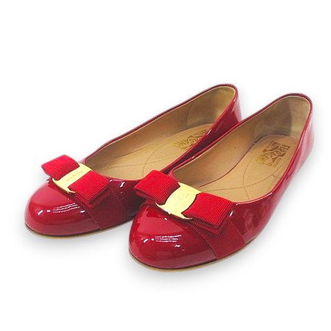 【中古】サルヴァトーレフェラガモ Salvatore Ferragamo ヴァラ パンプス フラット 8D レッド 赤 エナメル イタリア製 レディース