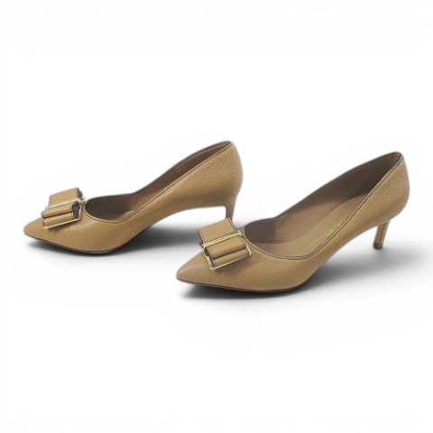 【中古】サルヴァトーレフェラガモ Salvatore Ferragamo パンプス リボン ゴールド金具 ４.５D ベージュ レザー_1