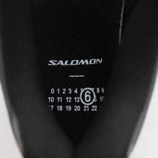 【中古】未使用品 エムエムシックス メゾンマルジェラ × サロモン スニーカー 22.0cm 黒 S66WS0102