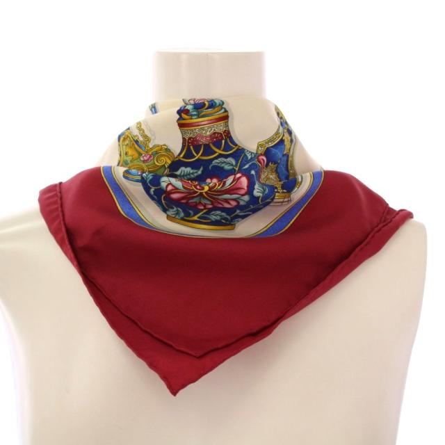 【美品】エルメス カレ90 スカーフ Qu'importe le flacon 中古】エルメス HERMES カレ90 Qu'importe le flacon スカーフ 総柄