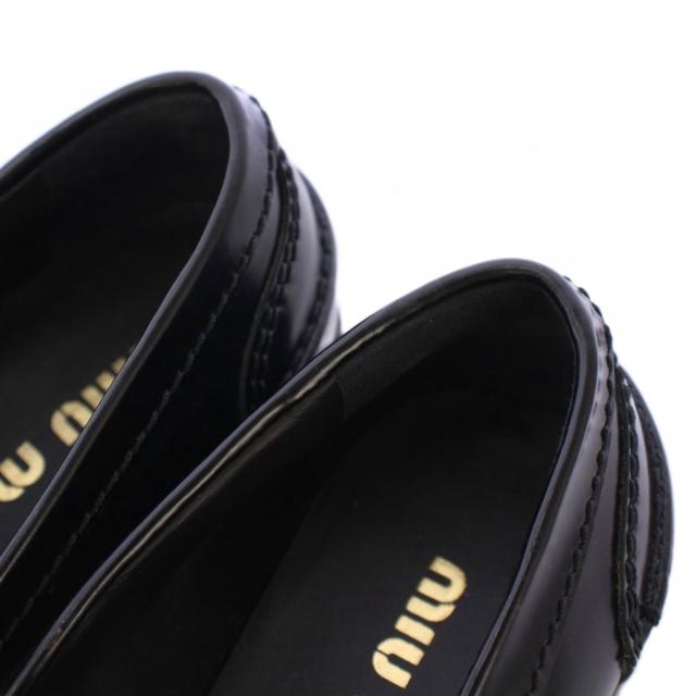 【中古】ミュウミュウ miumiu ペニーローファー ローヒール レザー エンボス加工 バイカラー 35 黒 白 5D773D 中古】ミュウミュウ miumiu ペニーローファー ローヒール レザー