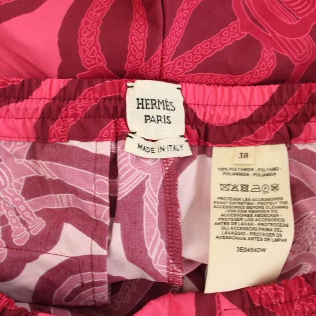 【中古】エルメス HERMES 遊撃手ズボン下 二分の一ズボン下 他愛もない 鎧のお伽 ナイロン 総柄 38 さくら色 3E0454DW /HN