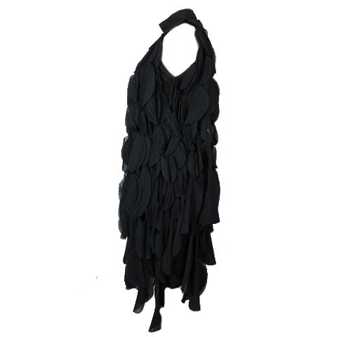 イッセイミヤケ ベスト ノースリーブ ブラック 黒 ISSEY MIYAKE（ベスト）のフリマアイテム一覧