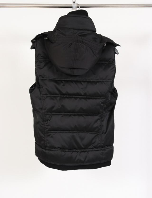 中古 エーケーエム Akm ダウンベスト 黒 M アウター 無地 メンズの通販はau Pay マーケット ブランド古着のベクトル
