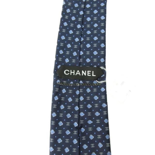 美品 シャネル ネクタイ シルク ココマーク 金鎖付き ピンドット ブルー 美品 シャネル ネクタイ シルク ココマーク 金鎖付き ピンドット