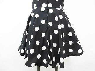 中古 Sevenconnection ワンピース 丸首 ノースリーブ 後ファスナー サーキュラースカート 切替 スラッシュポケット チュールの通販はau Pay マーケット ブランド古着のベクトル