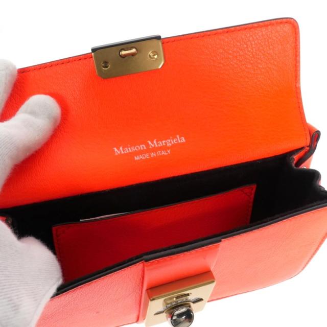 中古】未使用品 メゾンマルジェラ NEW LOCK ショルダーバッグ 中古】未使用品 メゾンマルジェラ NEW LOCK ショルダーバッグ