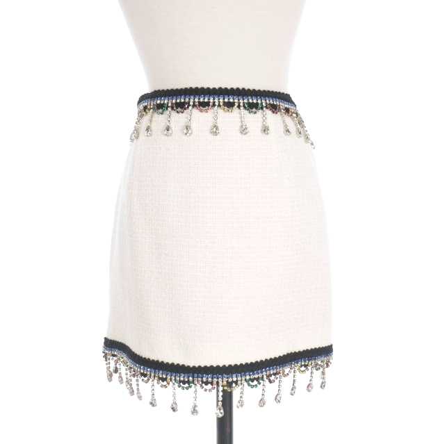 【中古】ディースクエアード DSQUARED2 23AW ビジュー装飾 ミニスカート 38 ホワイト 白 S75MA0905 国内正規 中古】ディースクエアード DSQUARED2 23AW ビジュー装飾 ミニスカート