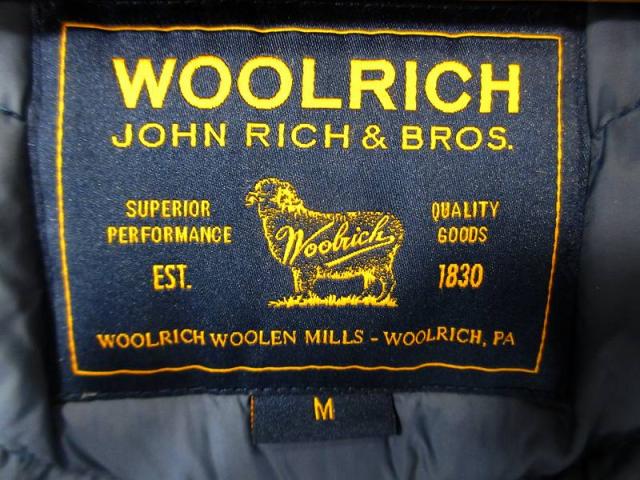 【中古】ウールリッチ WOOLRICH 1402072 ダウン ジャケット コート フード ジップフライ ボタン 無地 ネイビー M