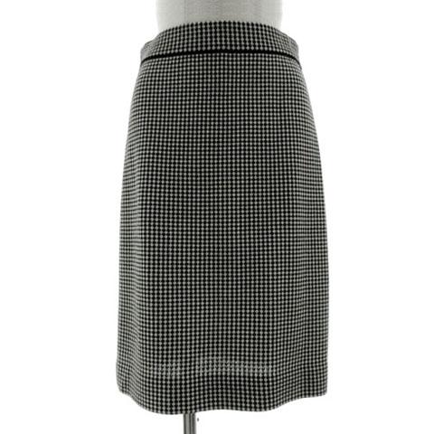 【中古】未使用品 エスカーダ ESCADA スカート ニット ストレート ミディ丈 ウエストゴム ウール混 総柄 黒 白 40