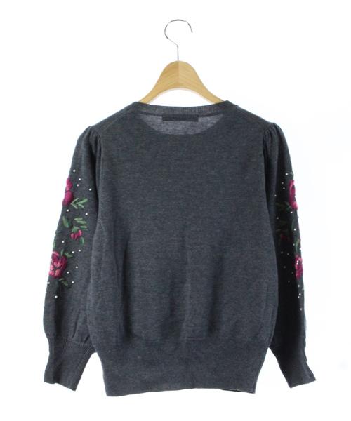 中古 ストロベリーフィールズ Strawberry Fields ニット カットソー 長袖 刺繍 花柄 パール グレー 紫 レディースの通販はau Pay マーケット ブランド古着のベクトル