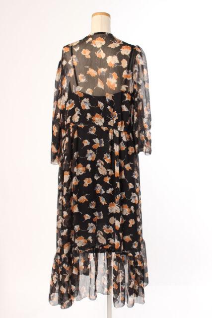 中古 アダムエロペ Adam Et Rope 17aw ワンピース シフォン 前開き 花柄 F 黒 ブラック オレンジ Yo0508 レディースの通販はau Pay マーケット ブランド古着のベクトル