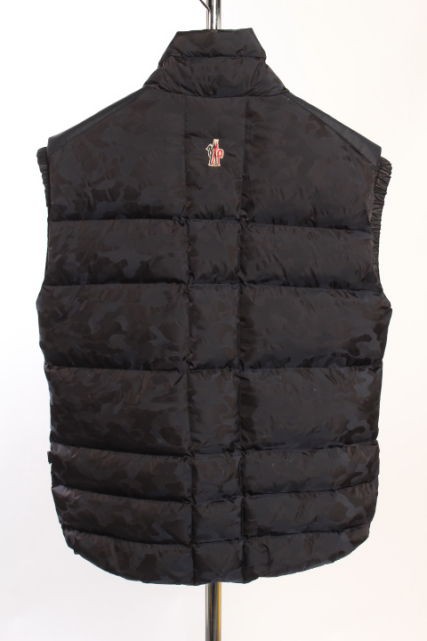 中古 モンクレール Moncler グルノーブル Grenoble Armesberg ベスト ダウン ナイロン 1 ブラック Tk メンズの通販はau Pay マーケット ブランド古着のベクトル