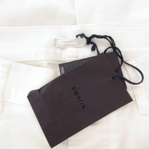 【中古】未使用品 プラダ PRADA 21SS GEP010 テーパードフィット デニム パンツ ジーンズ W31 白 ホワイト ストレッチ 中古】未使用品 プラダ PRADA 21SS GEP010 テーパードフィット デニム