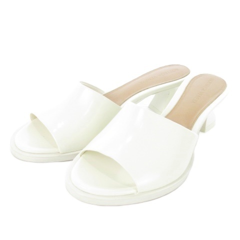 【中古】未当てはめる品 ボッテガヴェネタ CHA CHA SANDAL サンダル ミュール 真っただ中踵 なめし革 革 36 23糎 白