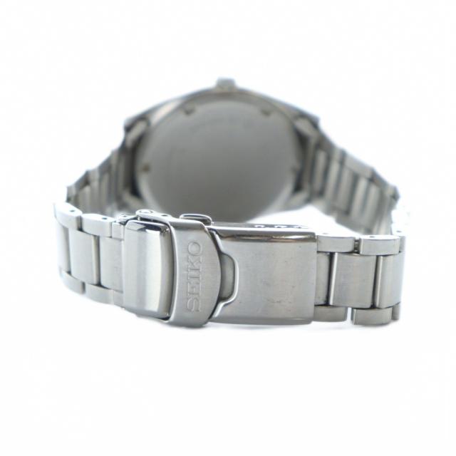 GUCCI グッチ 5500M 黒文字盤 ジャンク品 クォーツ式 3針 アナログ