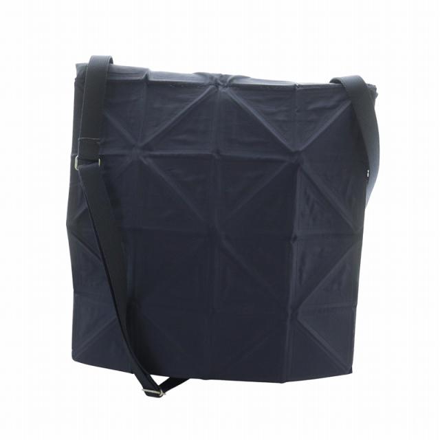 プリーツプリーズ PLEATS PLEASE ショルダーバッグ コーティングキャンバス シルバー バッグ PLEATS PLEASE(プリーツプリーズ) ショルダーバッグ - ピンク×ダーク