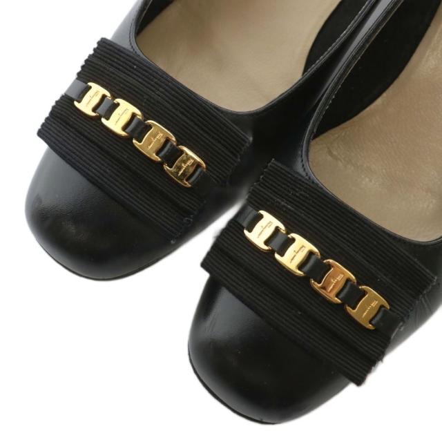 【中古】Salvatore Ferragamo ヴァラ パンプス レザー スクエアトゥ チャンキーヒール ロゴ ゴールド金具 5 22.5cm 黒