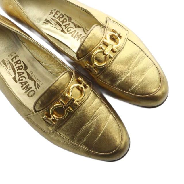 【中古】サルヴァトーレフェラガモ Salvatore Ferragamo パンプス ガンチーニ レザー ロゴ 6.5 23.5cm ゴールド色