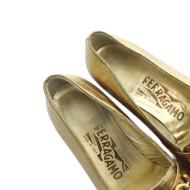 【中古】サルヴァトーレフェラガモ Salvatore Ferragamo パンプス ガンチーニ レザー ロゴ 6.5 23.5cm ゴールド色