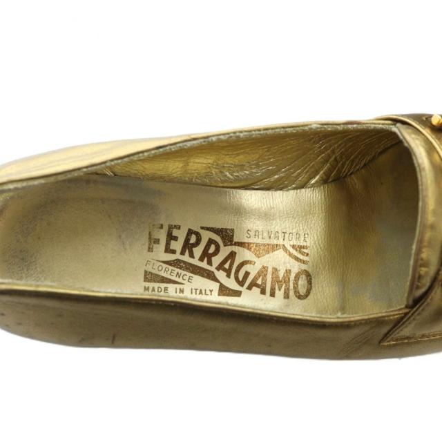 【中古】サルヴァトーレフェラガモ Salvatore Ferragamo パンプス ガンチーニ レザー ロゴ 6.5 23.5cm ゴールド色