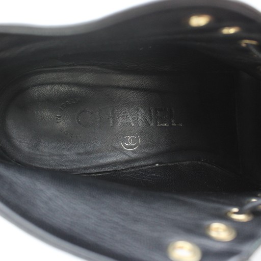 【中古】CHANEL ショートブーツ レザー ラウンドトゥ ハイヒール パール 編み上げ レースアップ 35.5 22.5cm 黒