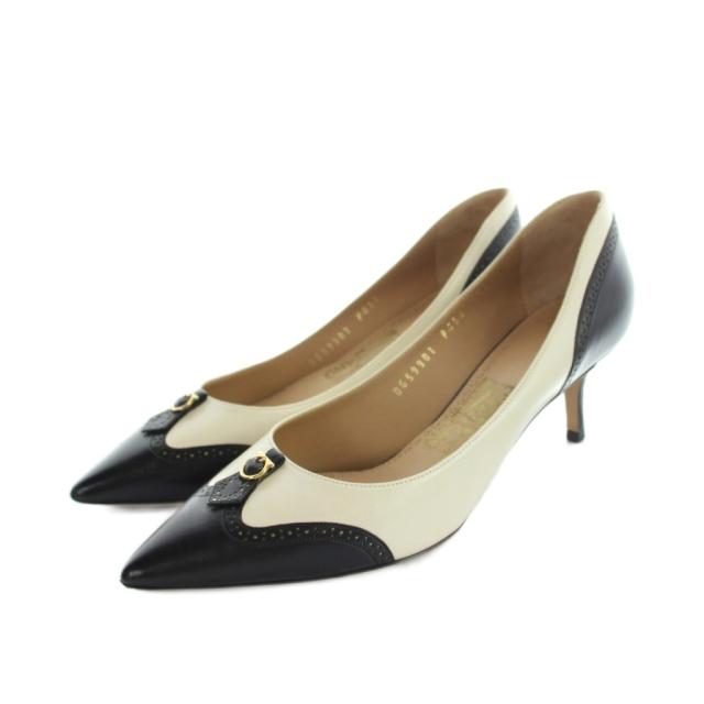 【中古】サルヴァトーレフェラガモ Salvatore Ferragamo パンプス ポインテッドトゥ ガンチーニ ロゴタイプ うつり変わり ブローグ