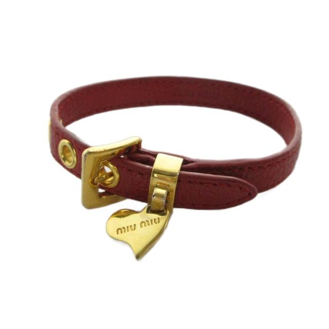 【中古】ミュウミュウ miumiu ブレスレット アクセサリー バングル レザー ハートチャーム ロゴ 赤 レッド ■GY11