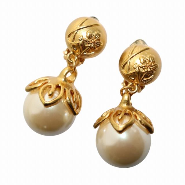 【中古】ケンゾー KENZO イヤリング 両耳用 バネクリップ式 フェイクパール ロゴ ゴールドカラーの通販は 6,552円