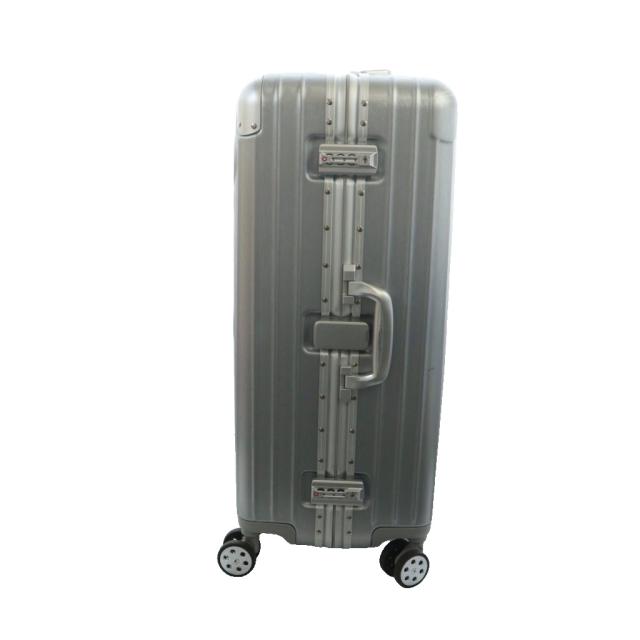 【中古】ムータ muta スーツケース キャリーケース バッグ 旅行カバン ロゴ ８ シルバー色 ■GY12 /MQ 中古】ムータ muta スーツケース キャリーケース バッグ 旅行カバン