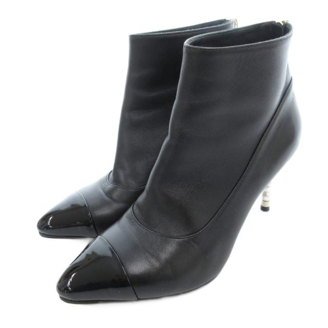 【中古】シャネル CHANEL ブーティ ショートブーツ レザー フェイクパール ハイヒール ポインテッドトゥ 35.5 黒