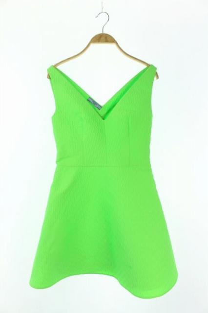 中古 プラダ Prada 18ss ワンピース ノースリーブ 台形 ミニ Vネック 38 黄緑 Os レディースの通販はau Pay マーケット ブランド古着のベクトル