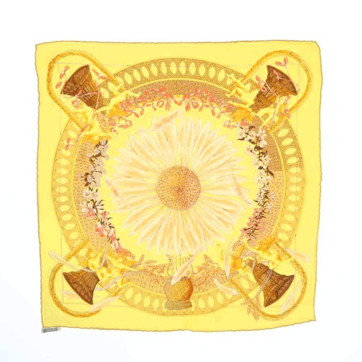 【中古】エルメス amours カレ45 シルクスカーフ ひまわり 花柄 絹 黄色 イエロー 茶色 ブラウン ピンク ■SH