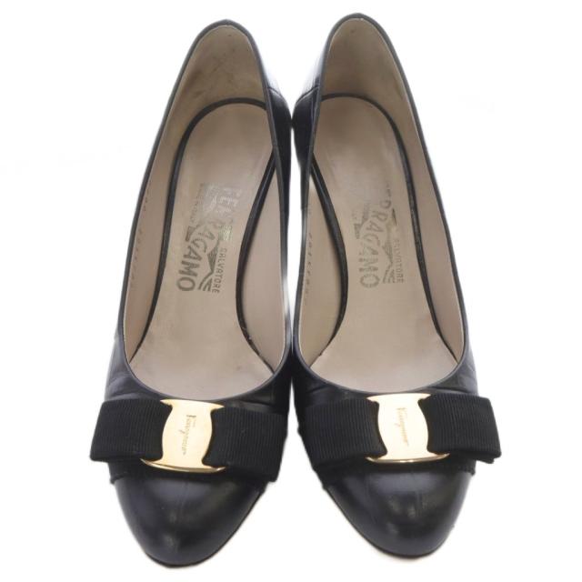 【中古】サルヴァトーレフェラガモ Salvatore Ferragamo ヴァラリボン 型押し なめし革パンプス 5 黒 /SR レディース