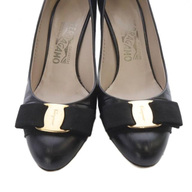 【中古】サルヴァトーレフェラガモ Salvatore Ferragamo ヴァラリボン 型押し なめし革パンプス 5 黒 /SR レディース