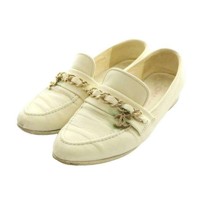 【中古】シャネル CHANEL ココマーク チェーンローファー レザー 35.5 アイボリー /SS ■OS レディース