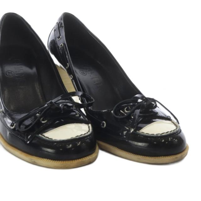 【中古】シャネル CHANEL パンプス ハイヒール リボンモチーフ エナメルレザー 23.5cm ブラック /YO10 レディース_6