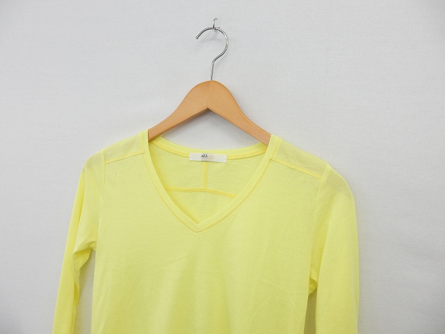 中古 アズールバイマウジー Azul By Moussy Tシャツ カットソー プルオーバー 長袖 Vネック 無地 シンプル S イエローの通販はau Pay マーケット ブランド古着のベクトル