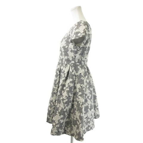 中古 マーキュリーデュオ Mercuryduo ワンピース ミニ ラウンドネック 半袖 花柄 チェック F 黒 ブラックの通販はau Pay マーケット ブランド古着のベクトル 中古 マーキュリーデュオ Mercuryduo ワンピース ミニ ラウンドネック 半袖 花柄 チェック F 黒 ブラックの通販はau Pay マーケット ブランド古着のベクトル