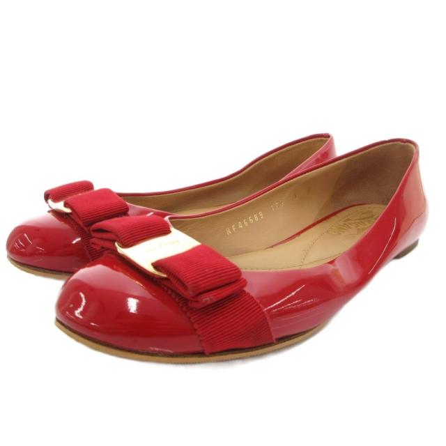 【中古】サルヴァトーレフェラガモ Salvatore Ferragamo ヴァラリボン パンプス パテントレザー ラウンドトゥ 5 赤