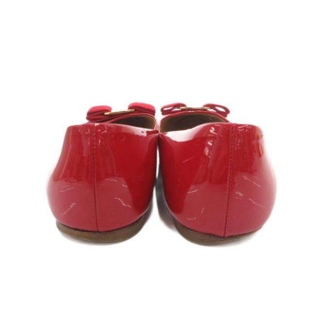 【中古】サルヴァトーレフェラガモ Salvatore Ferragamo ヴァラリボン パンプス パテントレザー ラウンドトゥ 5 赤