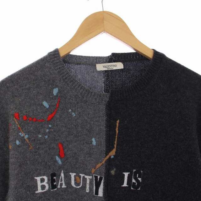 【中古】VALENTINO BEAUTY IS A BIRTH RIGHT ニット セーター 長袖 ロゴ 刺繍 カシミヤ混 S グレー  NV0KC23R4NF｜au PAY マーケット