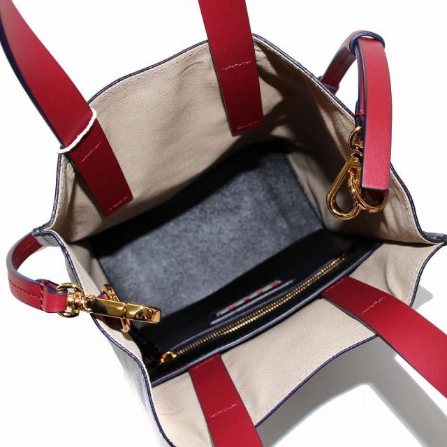 訳あり 正面、背面2ヵ所にロゴあり MARNI マルニ ハンドバッグ M00178