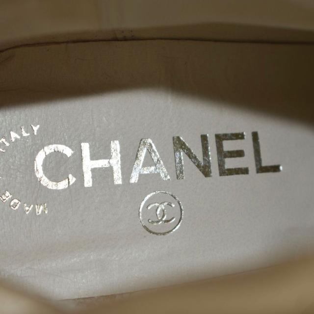 【中古】未使用品 シャネル CHANEL ロングブーツ スエード ココマーク 36 アイボリー G27305X02868 ☆AA★