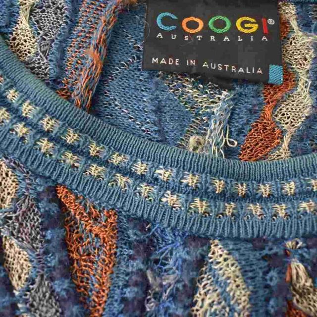 【中古】COOGI クージー 3Dニット セーター 総柄 厚手 XL マルチカラー 青 ブルー オレンジ アイボリー メンズ