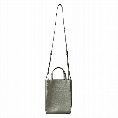 BONAVENTURA グレージュ レザー ハンドバッグ This summer, accompany your days with lightweight, functional bags