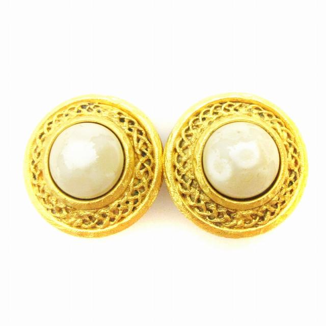 【中古】シャネル フェイクパール イヤリング クリップ式 ゴールドカラー ホワイト アクセサリー ☆AA★ レディースの通販は